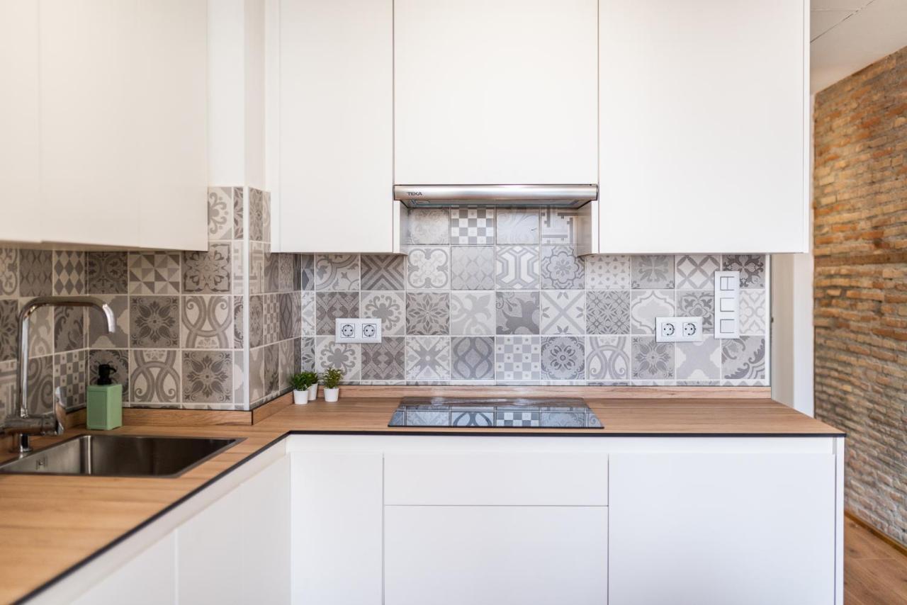 Wekey Homes Granada, Mesones Central Suites Экстерьер фото