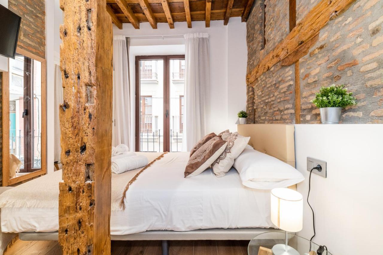 Wekey Homes Granada, Mesones Central Suites Экстерьер фото