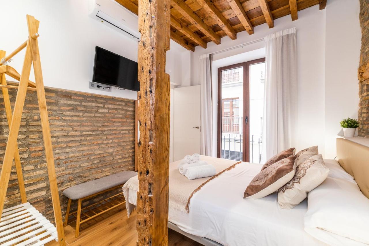 Wekey Homes Granada, Mesones Central Suites Экстерьер фото