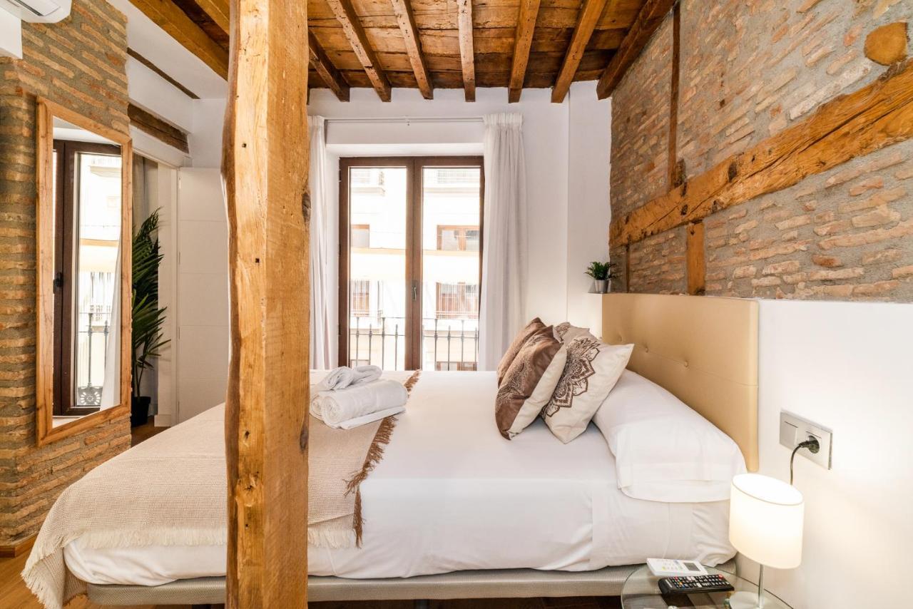 Wekey Homes Granada, Mesones Central Suites Экстерьер фото